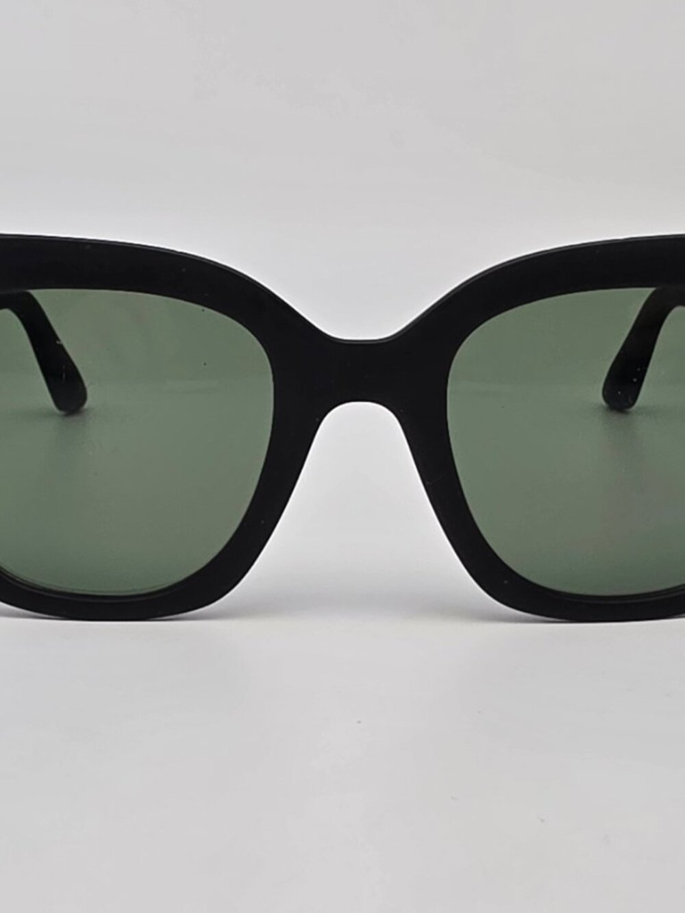 Toms Sydney Traveler Collection Black Frame Green Lens Cat Eye Sunglasses 50-23 - Picture 2 of 13